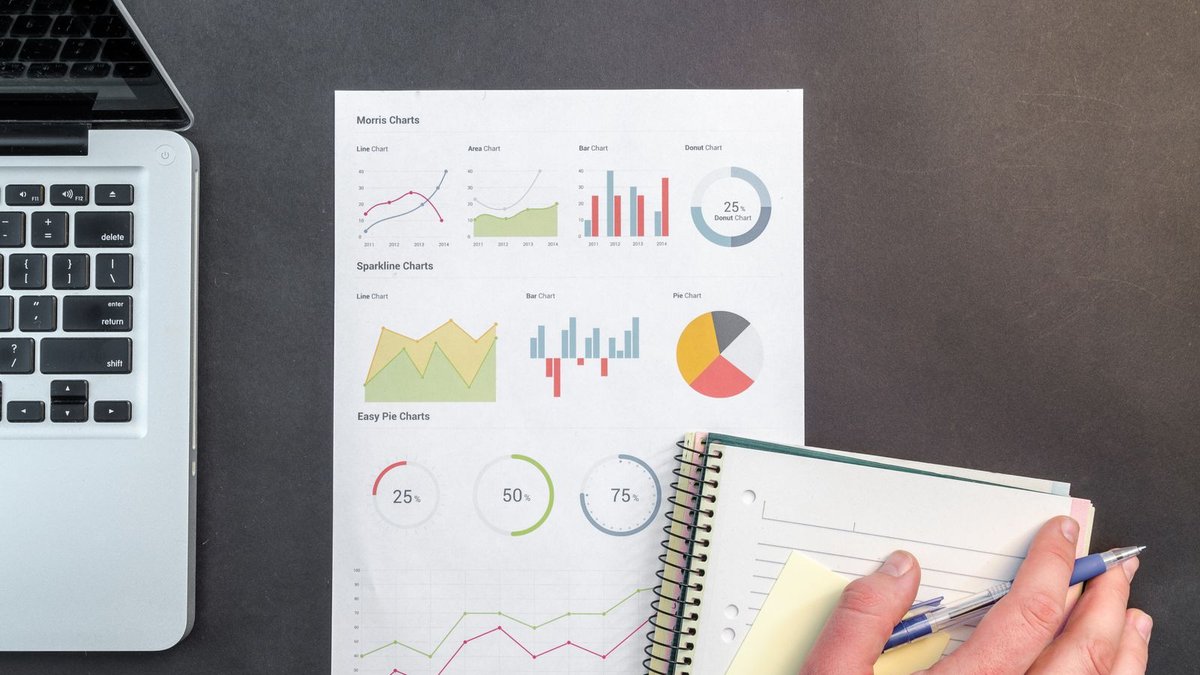 How to Read a CARFAX Report (Without Missing the Ugly Parts)